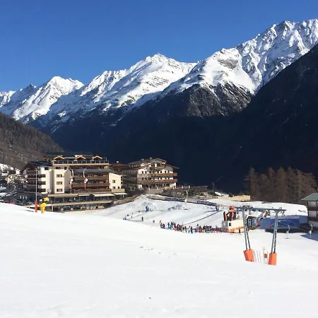 Alpendiamond In & Bike Out 200, 400 & Penthouse 600 Апартаменты Зёльден