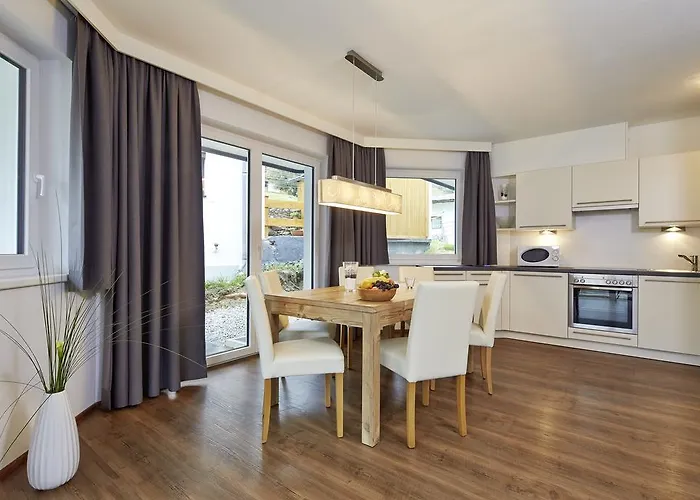 Alpendiamond In & Bike Out 200, 400 & Penthouse 600 Апартаменты *