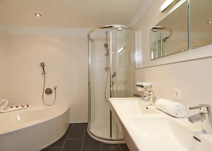 Alpendiamond In & Bike Out 200, 400 & Penthouse 600 Апартаменты Зёльден