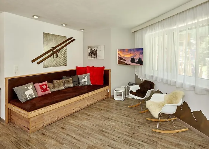 Апартаменты Alpendiamond In & Bike Out 200, 400 & Penthouse 600 *