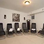 Apartment Alpendiamond Ski In & Bike Out Apartments Top 200, 400 & Penthouse 600 *