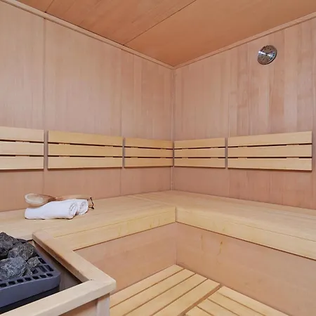 Alpendiamond Ski In & Bike Out Apartments Top 200, 400 & Penthouse 600 Apartment *