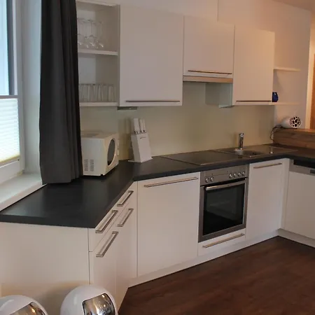 Alpendiamond Ski In & Bike Out Apartments Top 200, 400 & Penthouse 600 *
