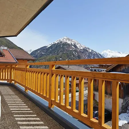 Alpendiamond Ski In & Bike Out Apartments Top 200, 400 & Penthouse 600 *