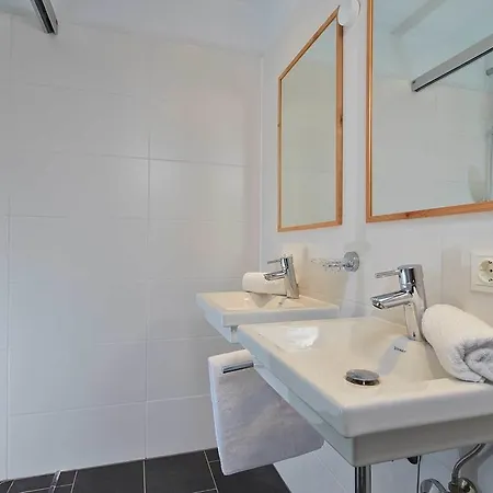 Alpendiamond Ski In & Bike Out Apartments Top 200, 400 & Penthouse 600 Apartment Solden