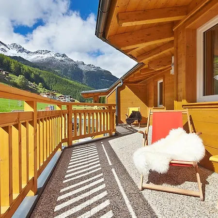 Apartment Alpendiamond Ski In & Bike Out Apartments Top 200, 400 & Penthouse 600
