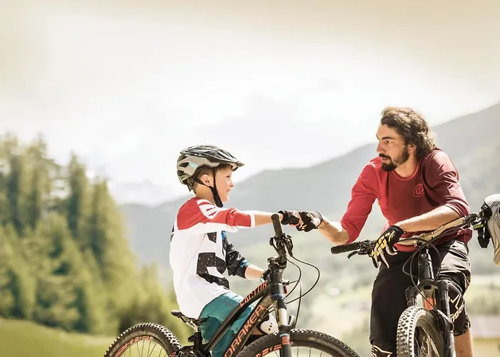 Alpendiamond In & Bike Out 200, 400 & Penthouse 600 아파트 *